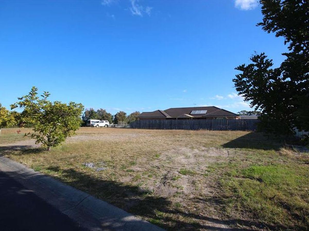 21 Broughton Circuit, Tanilba Bay, Tanilba Bay - Thumbnail 3