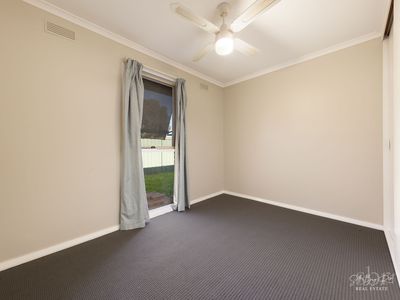 2 / 108 HUONS HILL ROAD, Wodonga