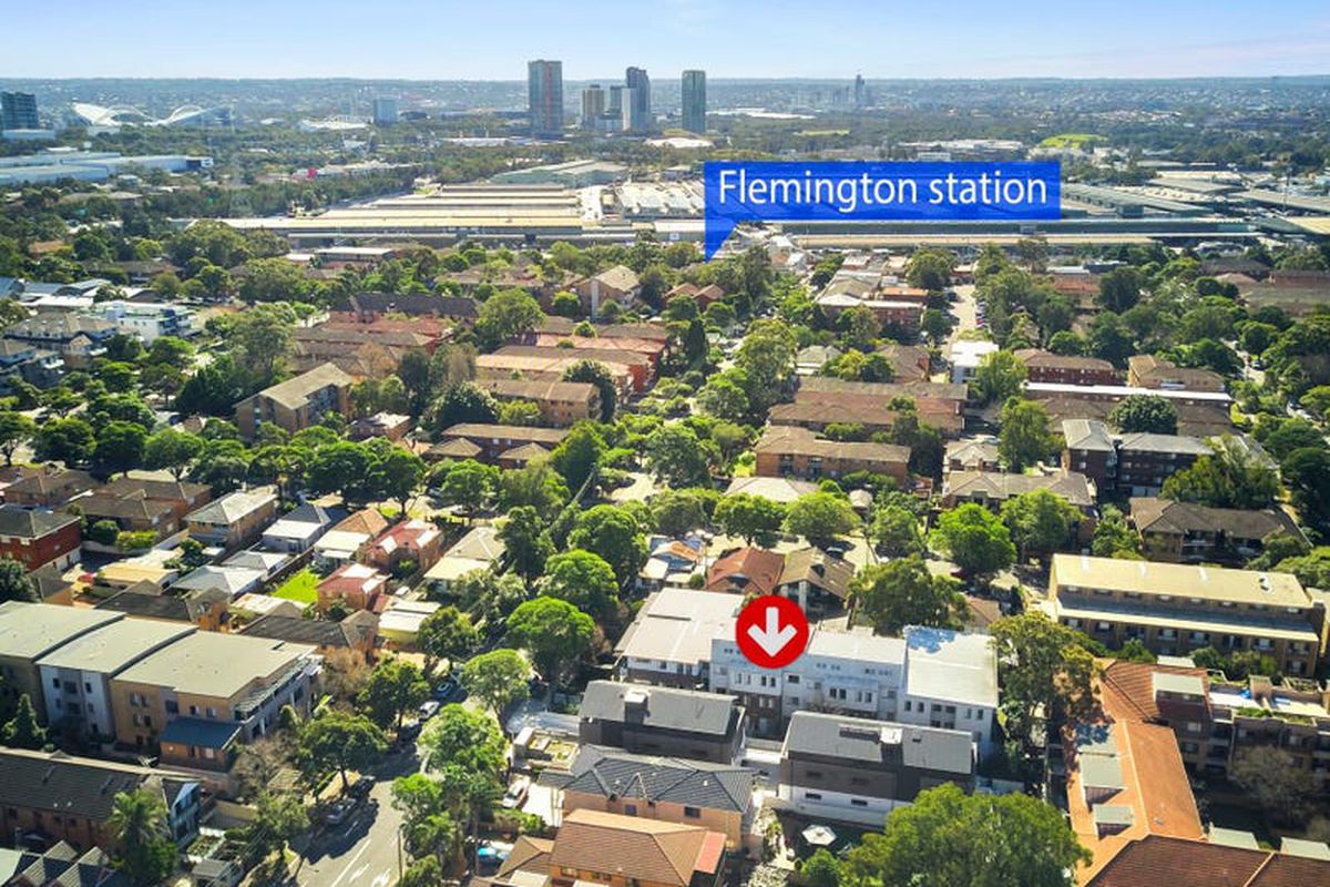 44 Henley Road, Homebush West