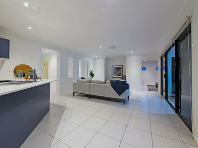 7 Brush Box Place, Wakerley