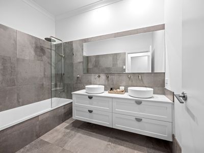 15 Blaxland Street, Eastern Heights