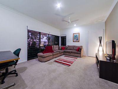 15 Hawksbury Crescent, Wakerley