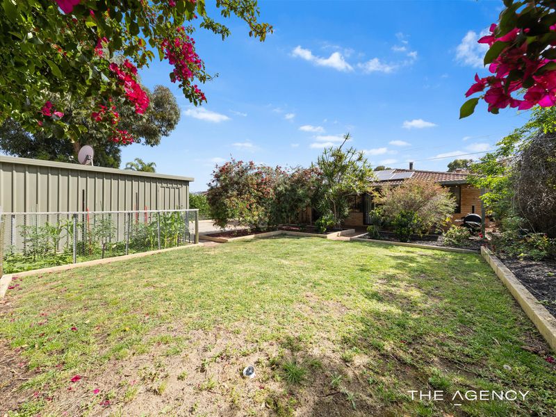 2 Little Rush Close, South Lake