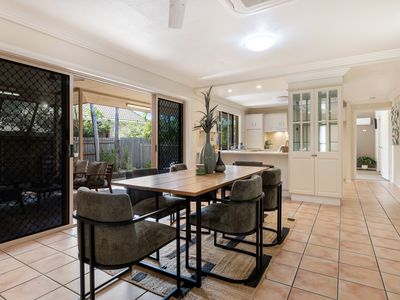 15 Blue Lake Court, Kirwan