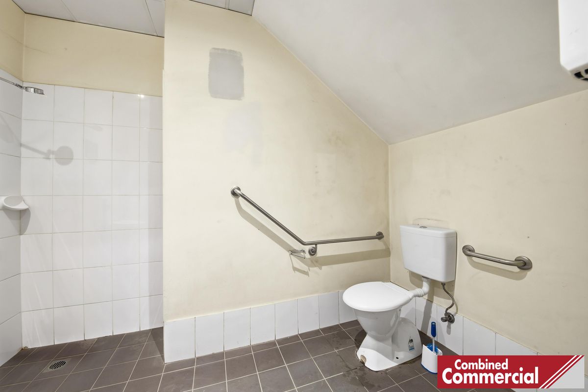 1 & 2 / 6 Gallipoli Street, Smeaton Grange
