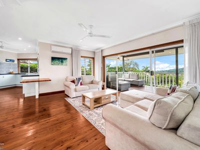 33 Eugenia Crescent, Redlynch