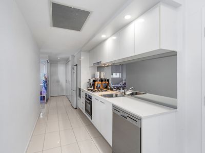 301 / 3 Compass Drive, Biggera Waters