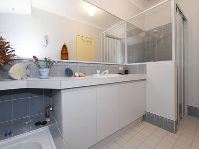 28 Green Croft Gdns, Leeming