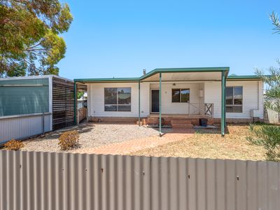 1 / 5 Hicks Road, Hannans