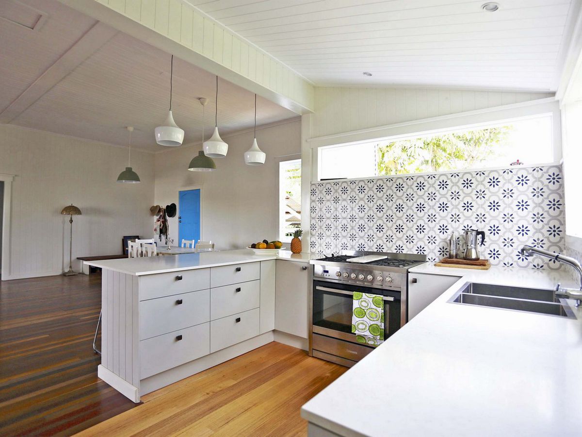 9 Downing Street, Malanda