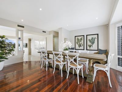 165 Monaco Street, Broadbeach Waters