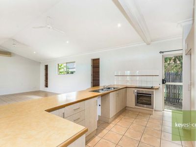 8 Amarina Court, Annandale