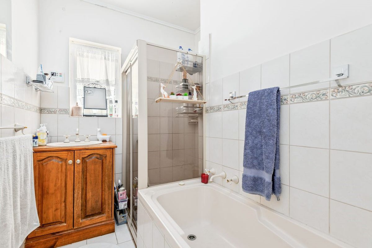 6 Elliott Avenue, Holden Hill