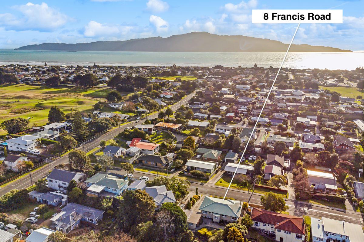 8 Francis Road, Paraparaumu Beach