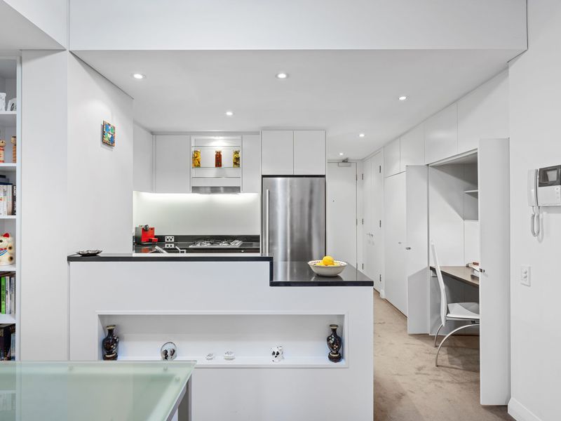c401 / 24 Point Street, Pyrmont