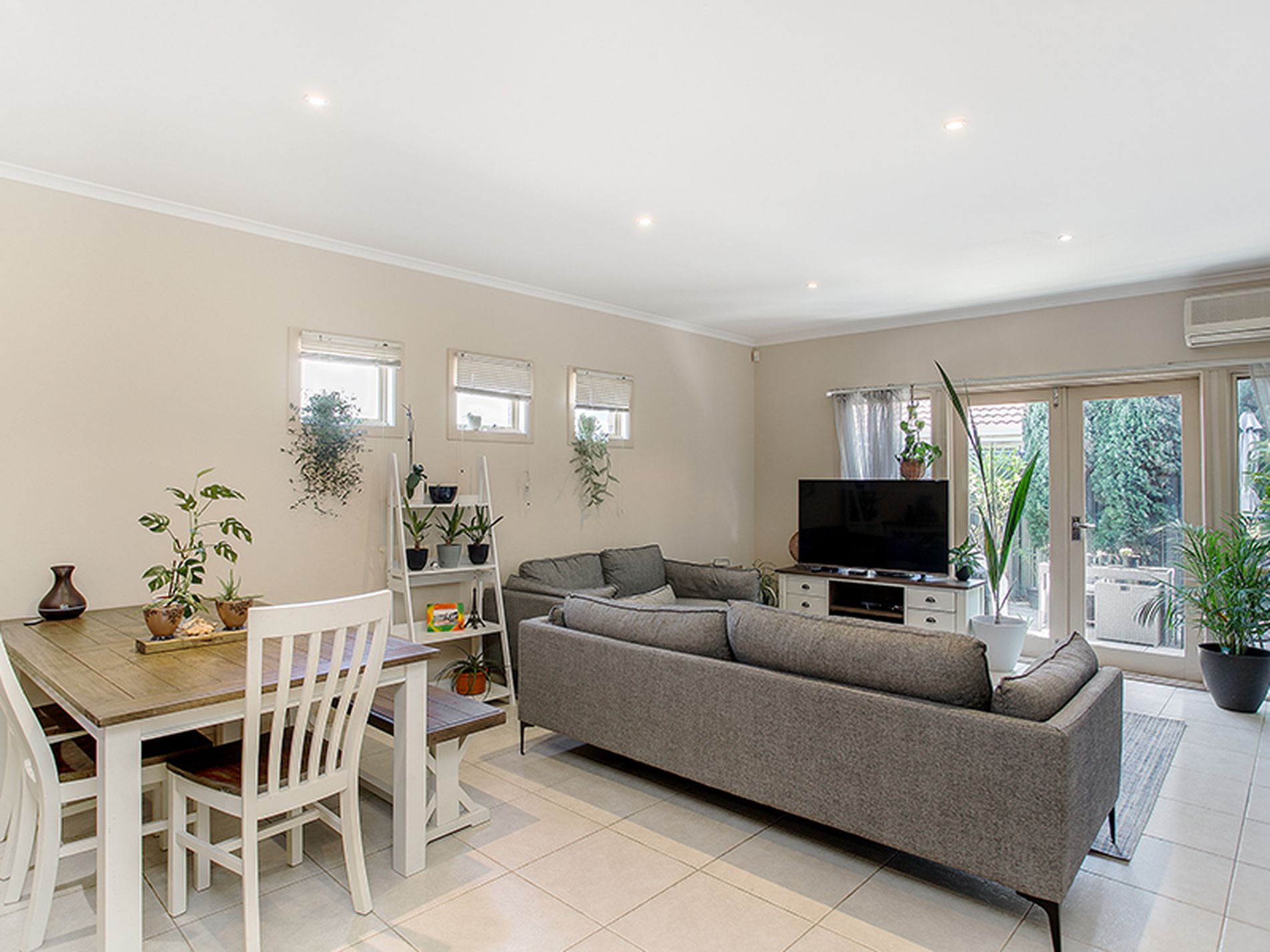 8/181 Melbourne Road, Williamstown