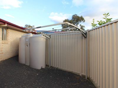 1 / 52 Cambridge Drive, Mansfield