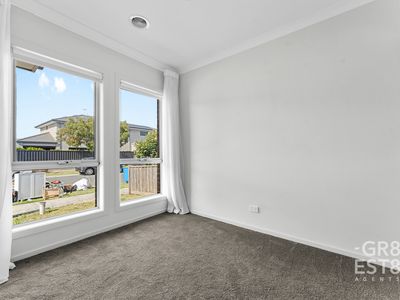 40 Troups Creek Promenade, Narre Warren