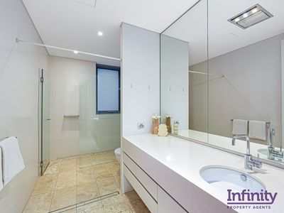 1 / 5 Waverley Crescent, Bondi Junction