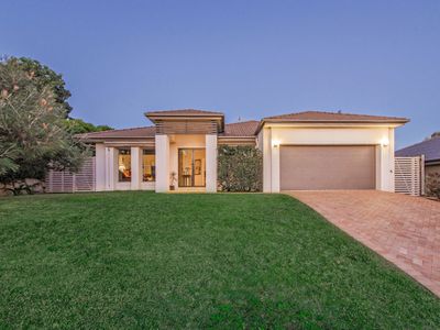 2 Lachlan Drive, Wakerley