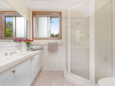 5 Callemondah Close, Narrawallee