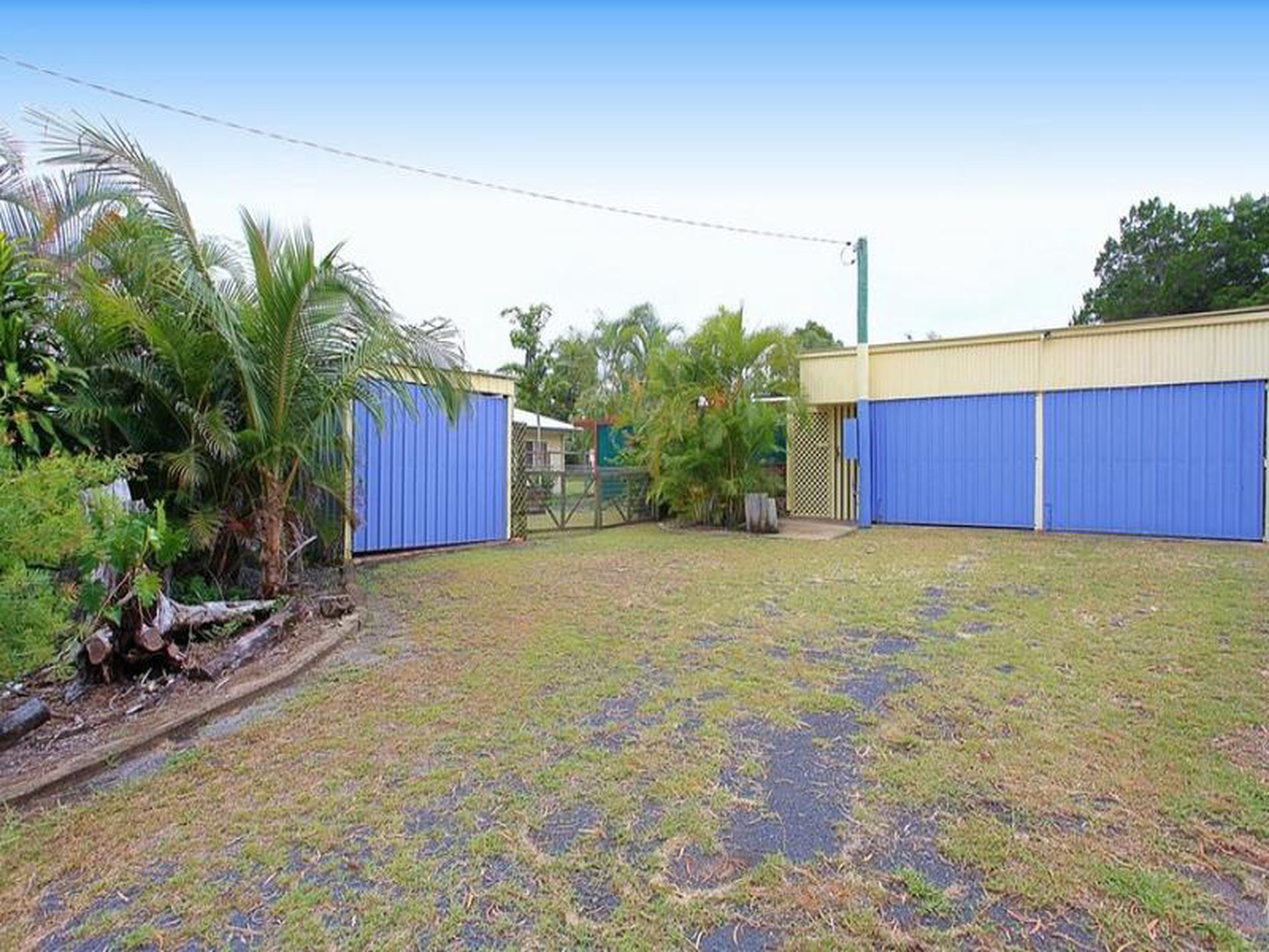 42 First Avenue, Woodgate
