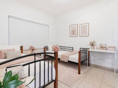 2 / 12 Dellwood Street, South Granville
