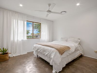 12 Cotswold Court, Rochedale South