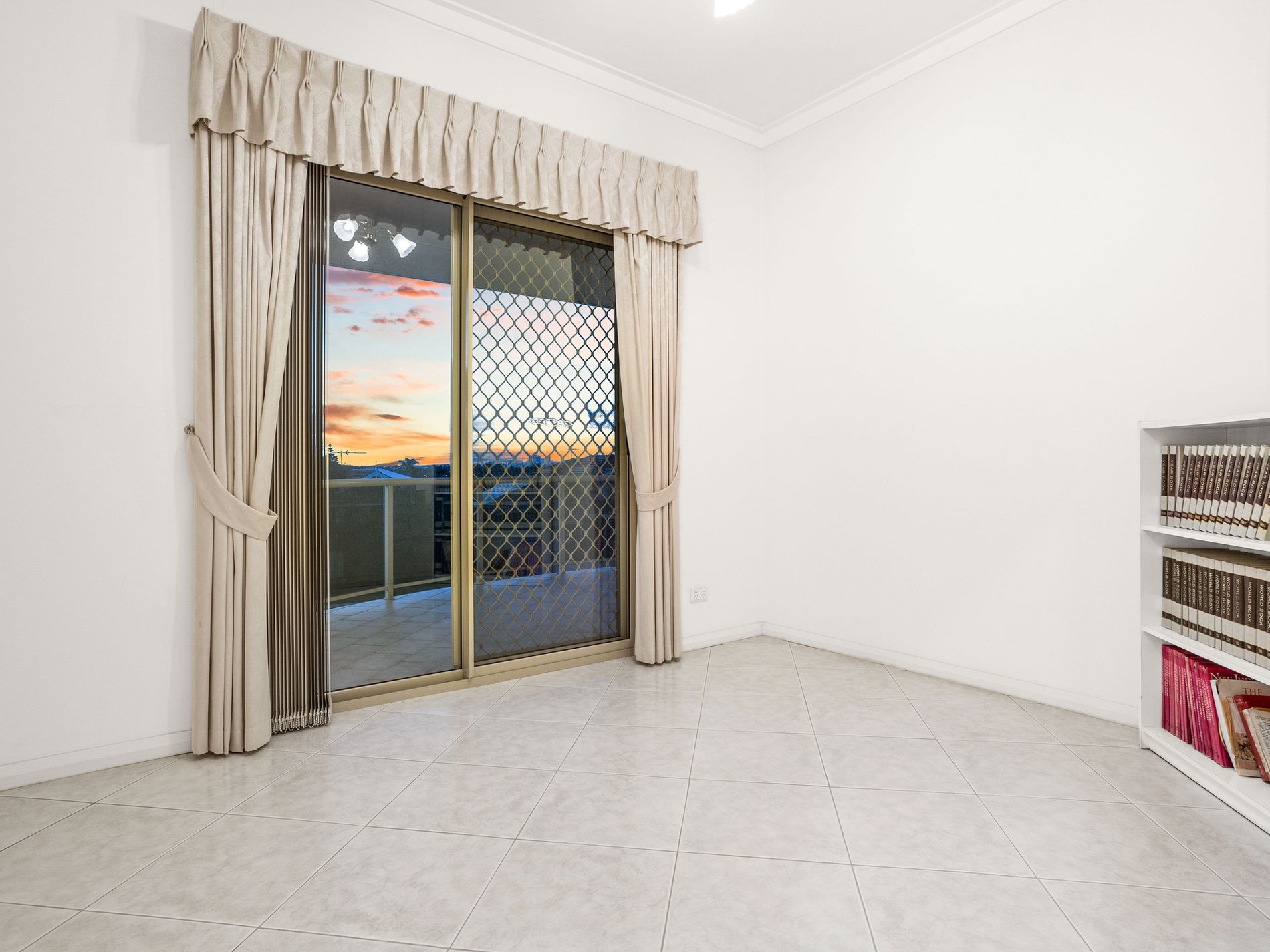 8 Rossiter Way, Winthrop