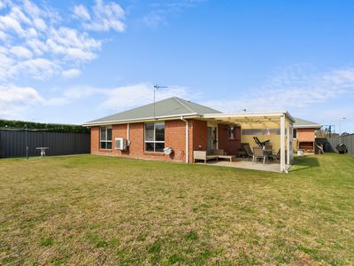 20 Pelican Court, Sale