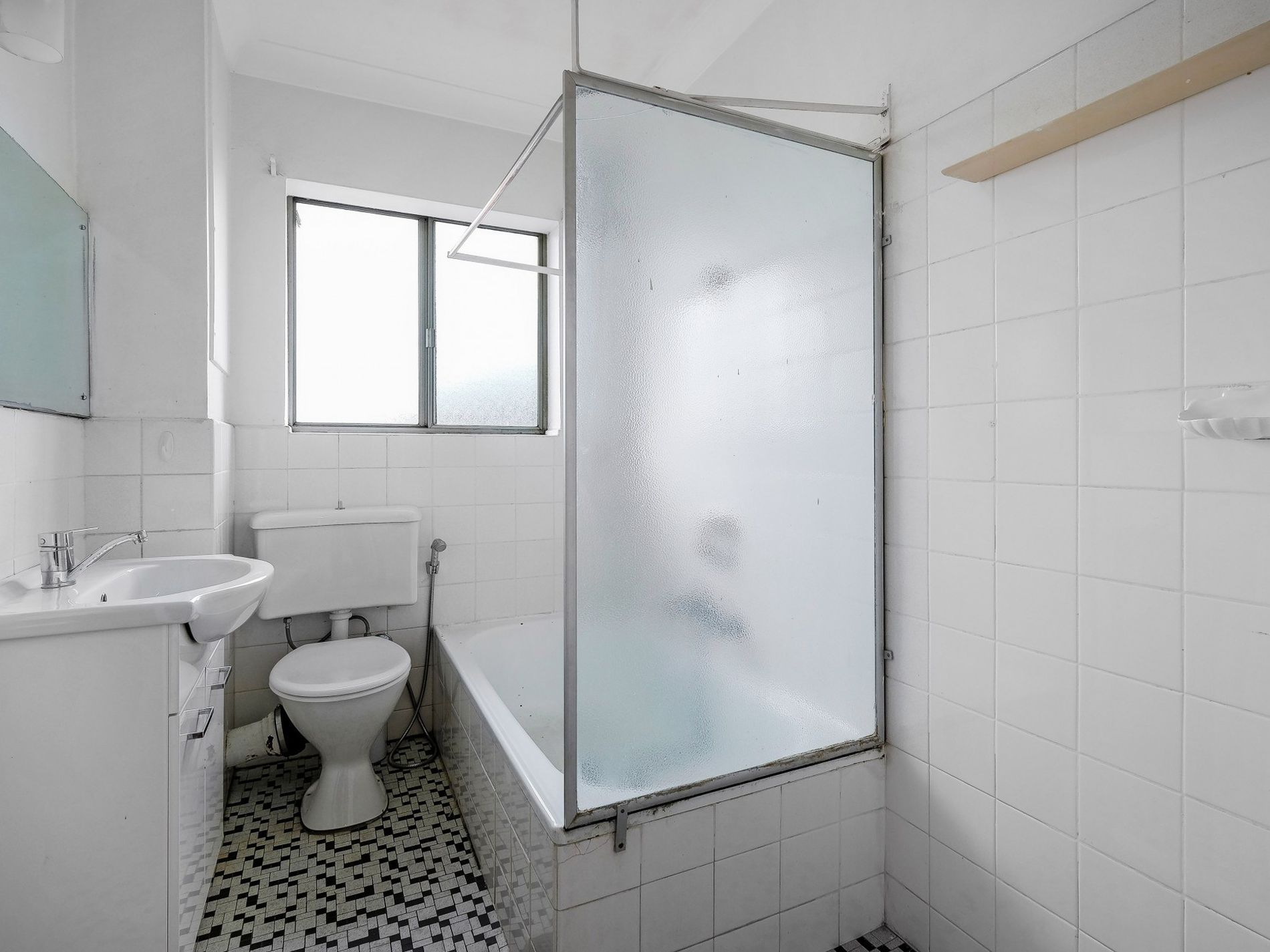 12 / 28 Barber Avenue, Eastlakes