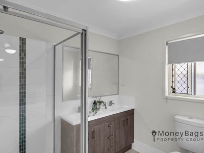 4 Phoebe Way, Gleneagle