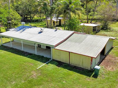 345 Midge Point Road, Bloomsbury