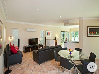 211 Westlake Drive, Westlake