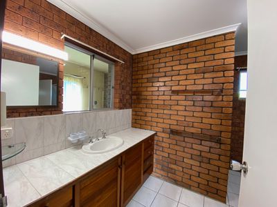 8 Picnic Street, Pialba