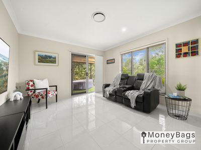 22-28 MacKenzie Avenue, Riverbend