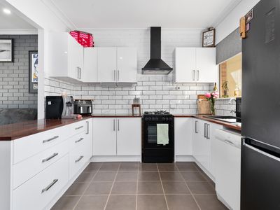 3B Eureka Street, Hannans