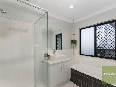 12 Fremont Street, Mount Low