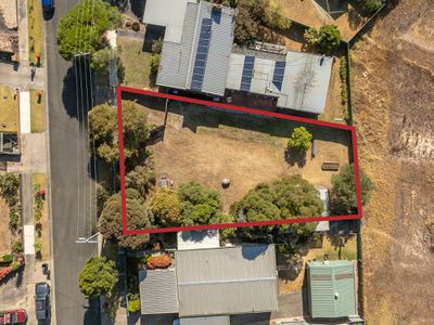 13 Priestley Crescent, Seymour