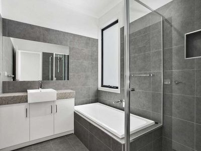 1 / 6 Lansbury Crescent, Highton