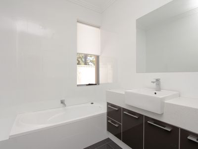 6B Moore Street, Dianella