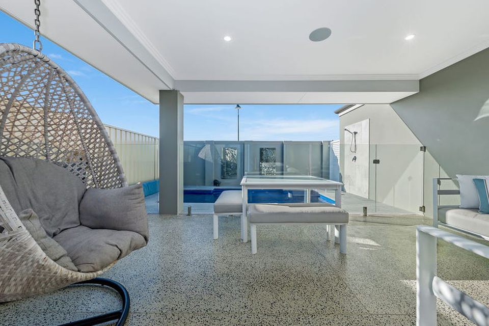 18 Minstrell Way , Madora Bay