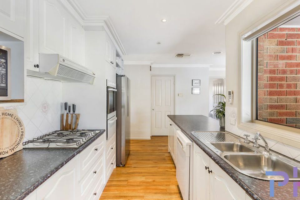2 Windsor Court, Kangaroo Flat