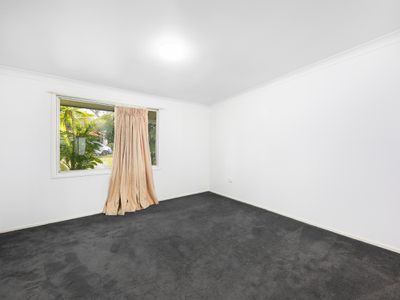 4 Clifford Avenue, Cooranbong