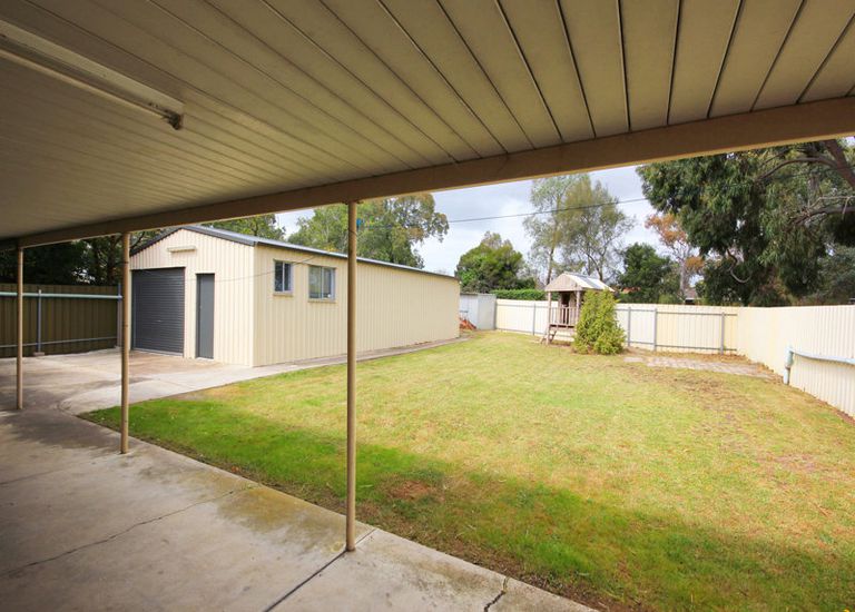 28 Conington Crescent, Morphett Vale