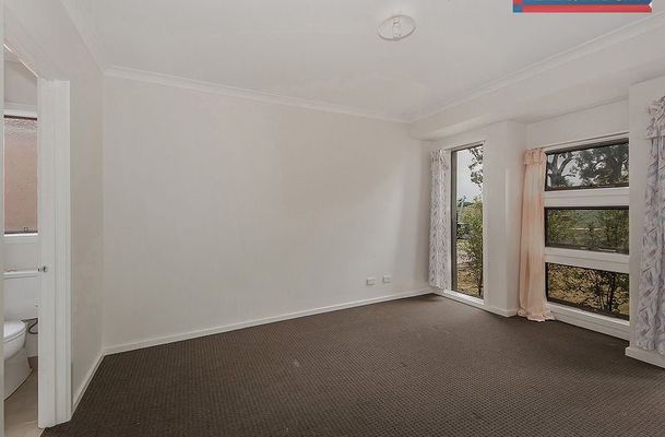 28 Silvergum Way, Craigieburn