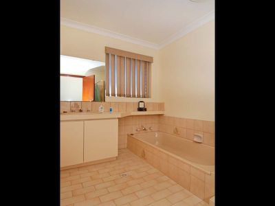 13 Sewell Drive, Kalgoorlie