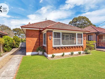 107 Cobham Ave, Melrose Park