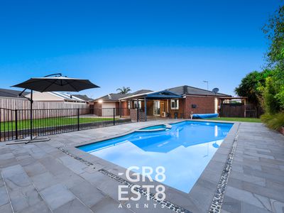 54 JOSEPHINE AVENUE, Cranbourne North