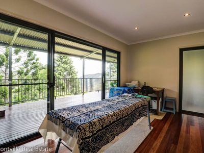 30 Manley Dr, Montville